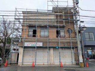 『旧タデヌマ洋品店』の解体が始まる【変わりゆく館林の街並み】